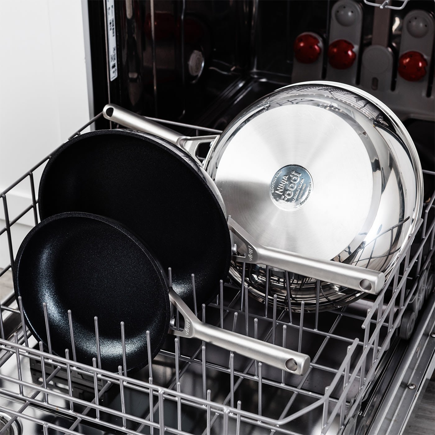 set-de-2-poeles-24-cm28-cm-en-inox-ninja-foodi-zerostick-c62200eu-5
